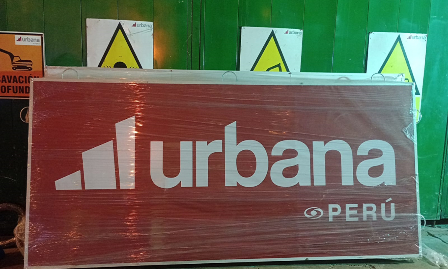 Paneles publicitarios para grúas torre
